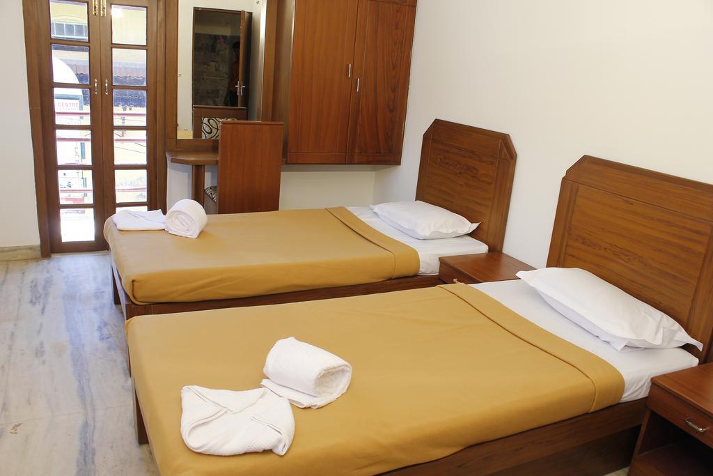 Hotel Park Avenue Kochi Oda fotoğraf