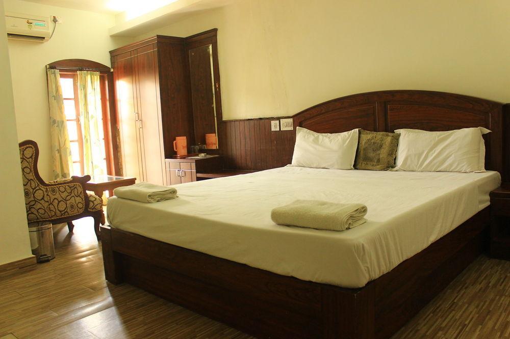 Hotel Park Avenue Kochi Dış mekan fotoğraf