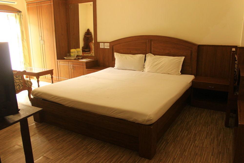 Hotel Park Avenue Kochi Dış mekan fotoğraf