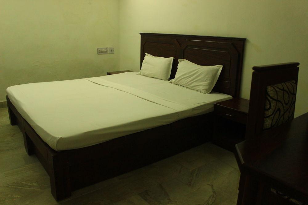 Hotel Park Avenue Kochi Dış mekan fotoğraf