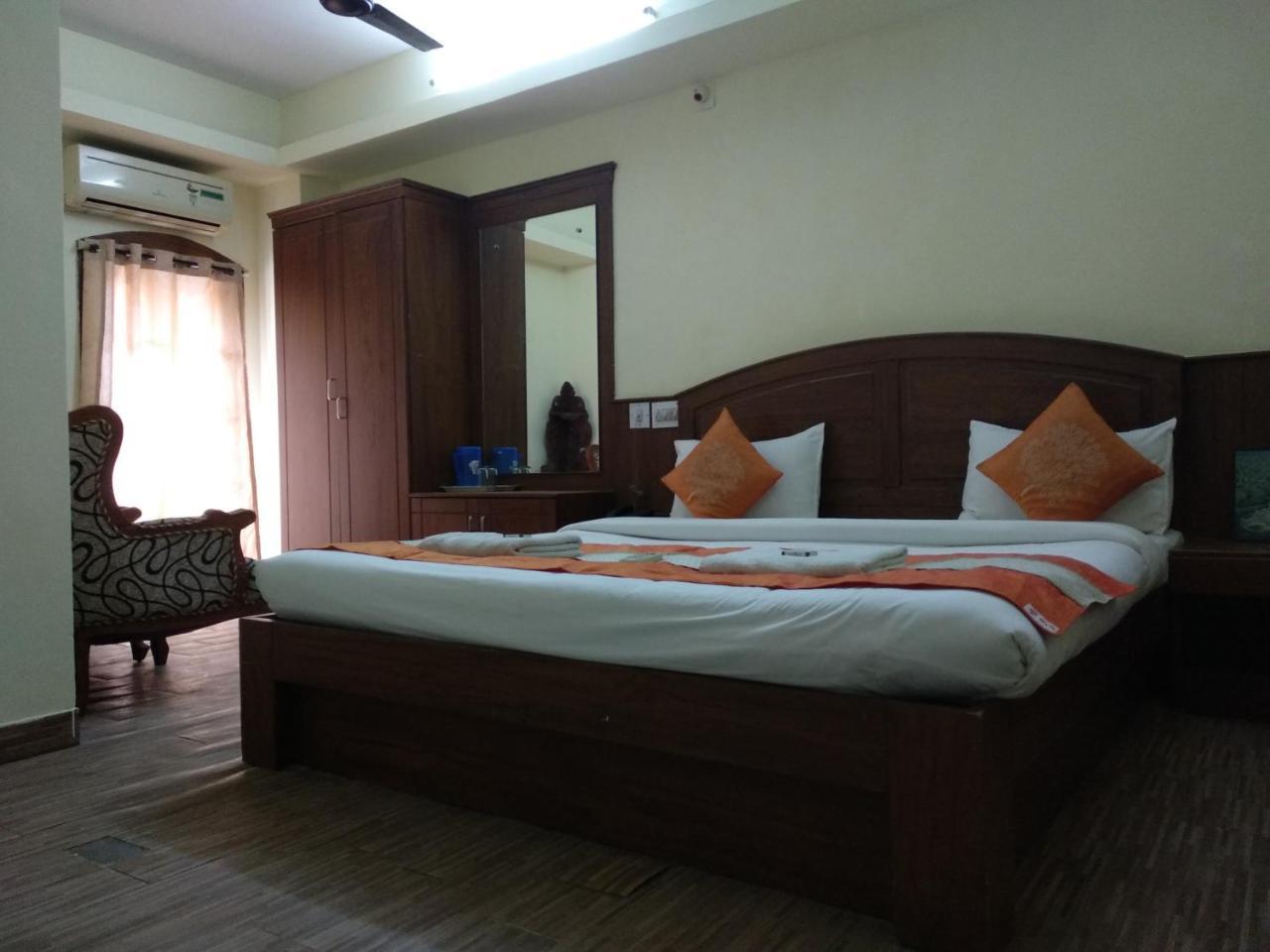 Hotel Park Avenue Kochi Dış mekan fotoğraf