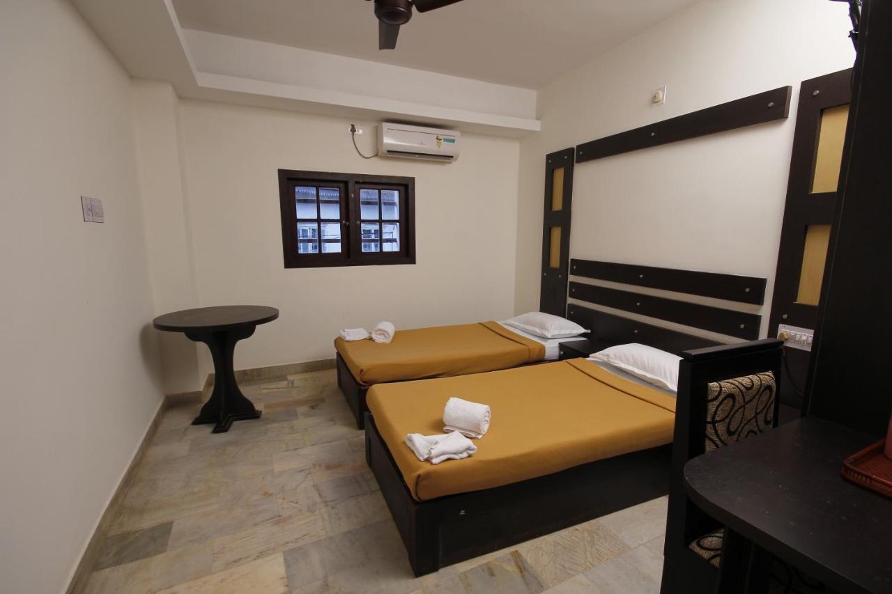 Hotel Park Avenue Kochi Dış mekan fotoğraf