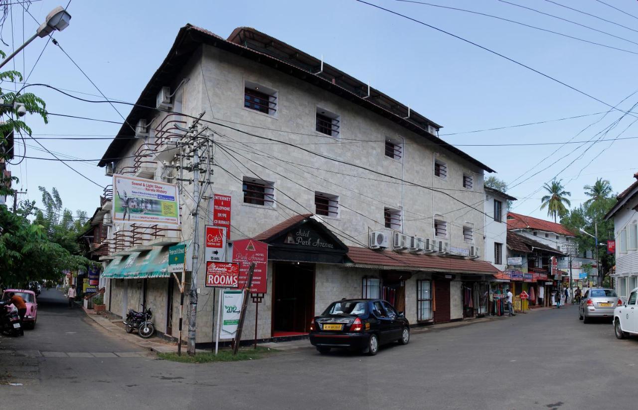 Hotel Park Avenue Kochi Dış mekan fotoğraf