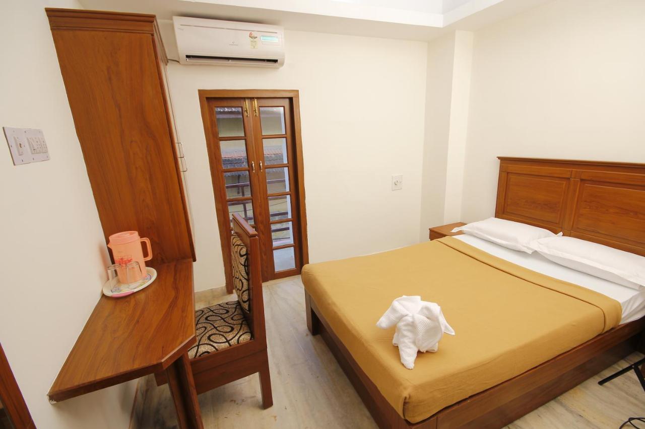 Hotel Park Avenue Kochi Dış mekan fotoğraf